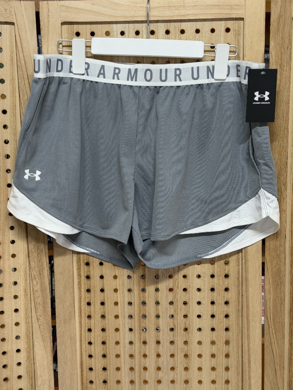 Under Armour Athletic Shorts Womens XL Gray White NWT Elastic Waist